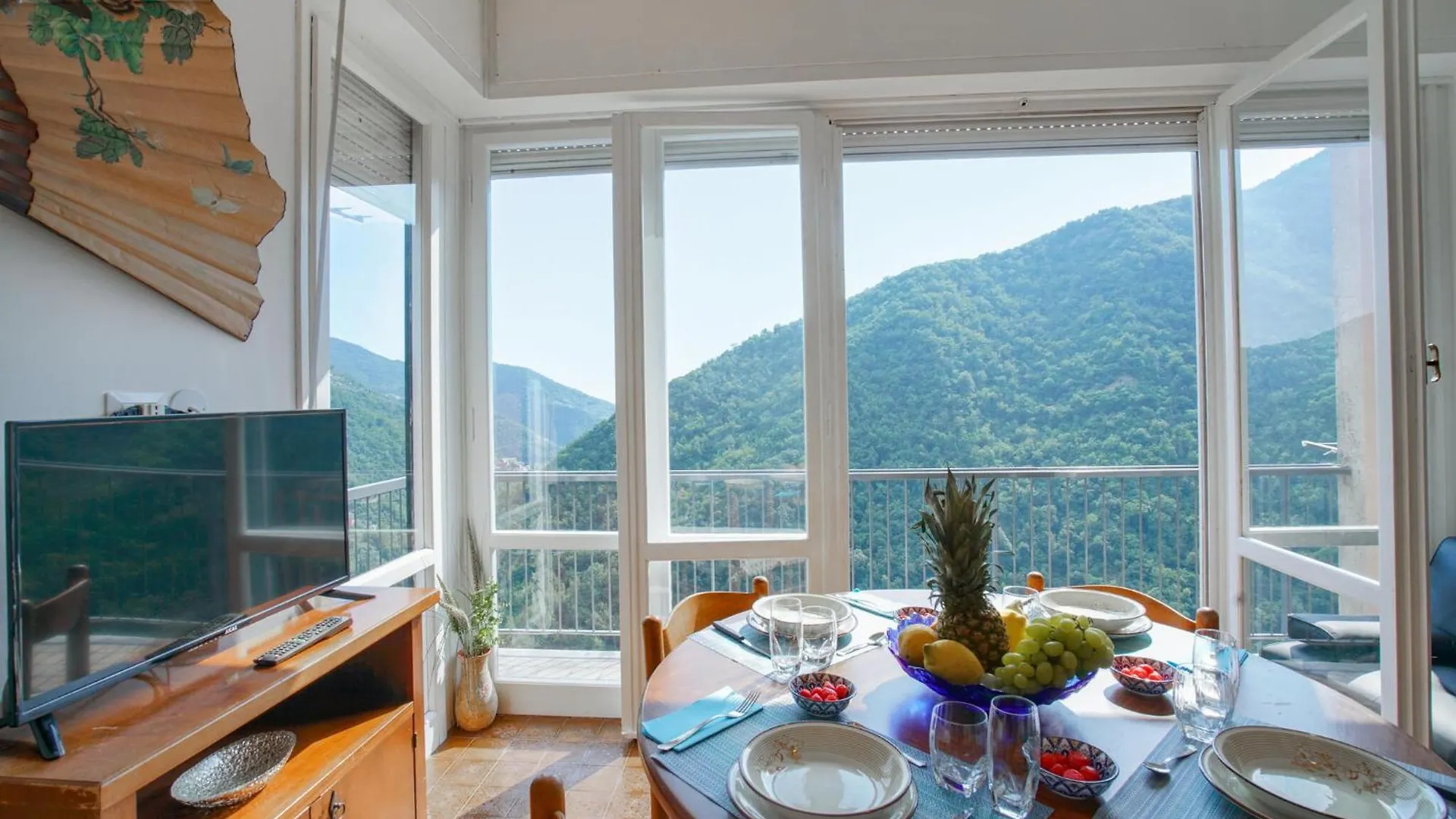 3 Bedroom Amazing Apartment In Avegno