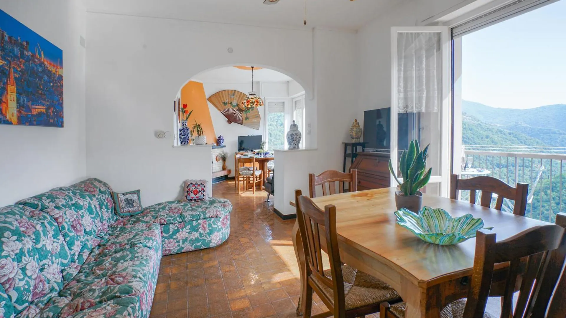 3 Bedroom Amazing Apartment In Avegno イタリア