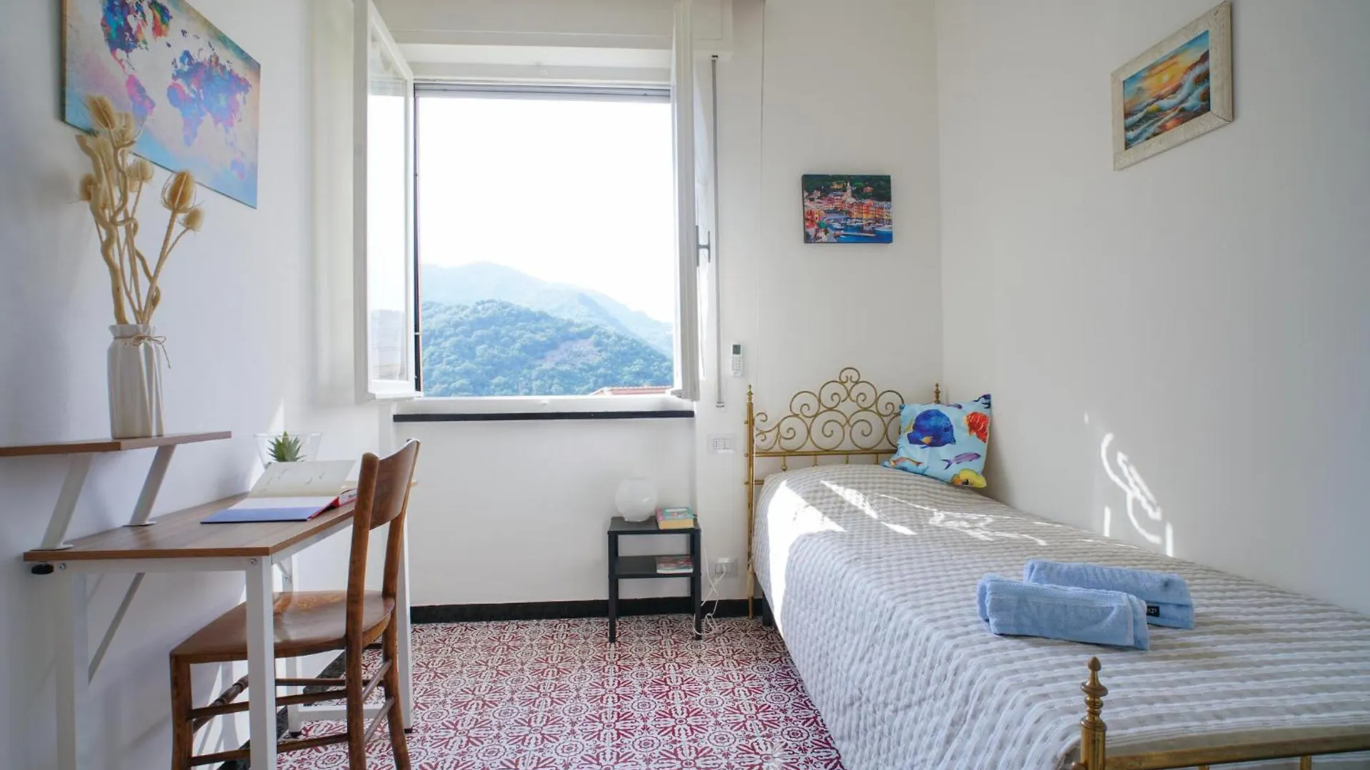 3 Bedroom Amazing Apartment In Avegno イタリア