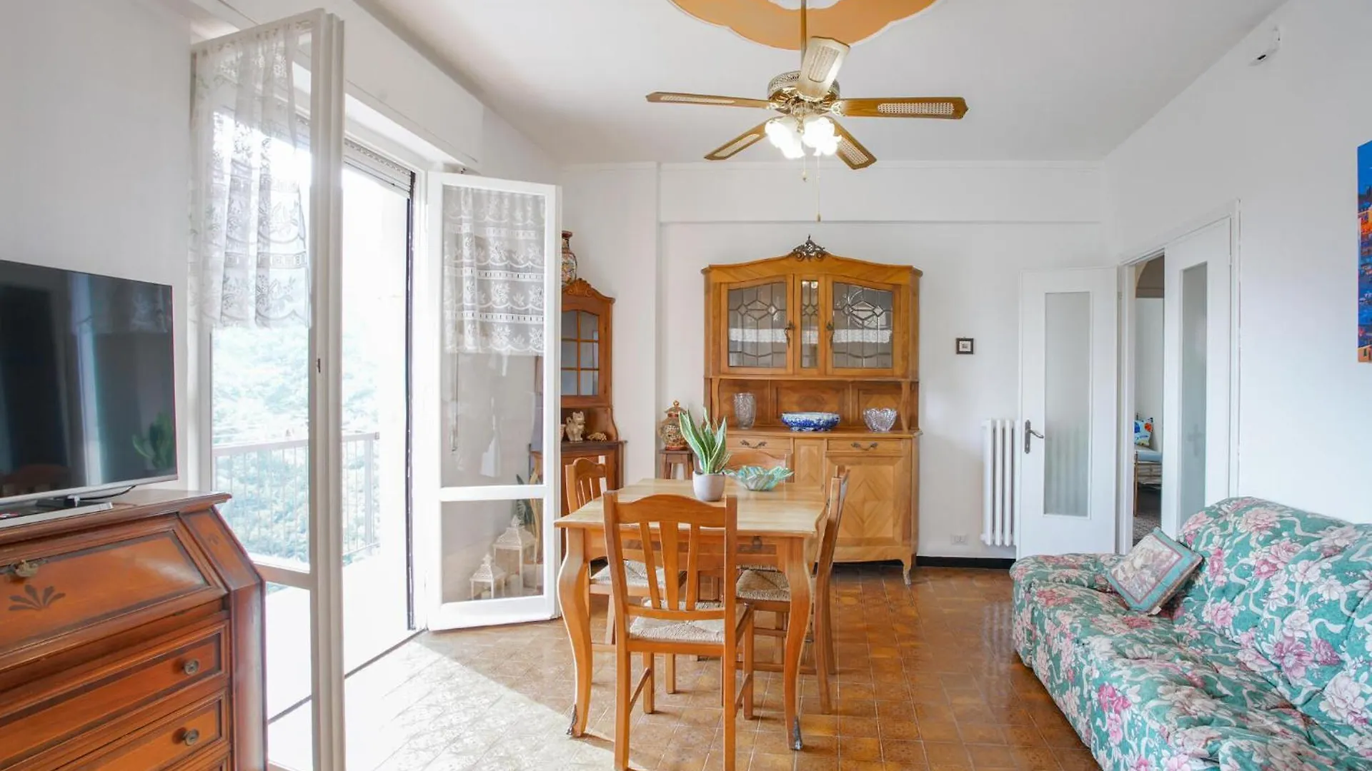 3 Bedroom Amazing Apartment In Avegno 0*,  イタリア