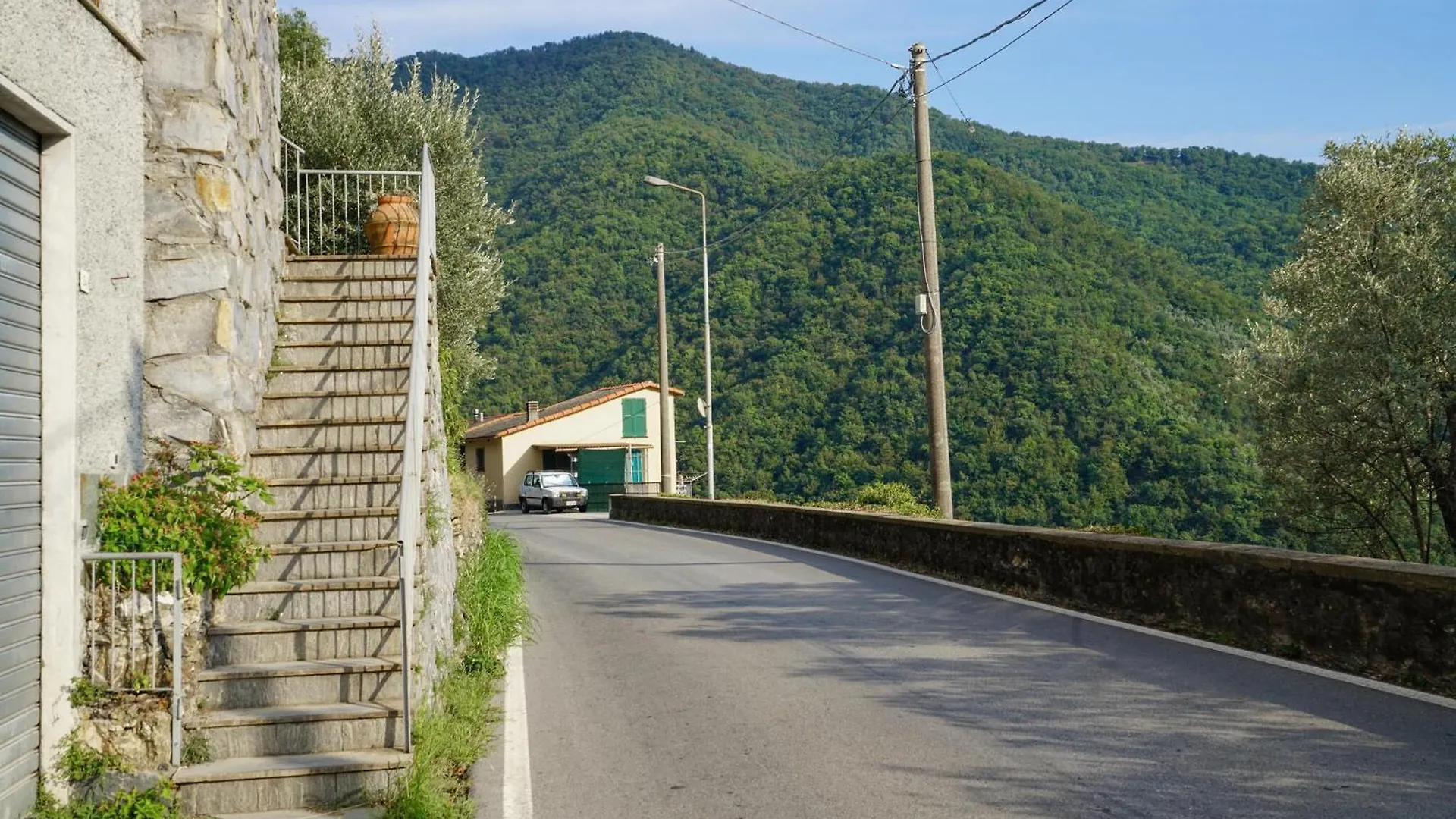 3 Bedroom Amazing Apartment In Avegno 0*,  イタリア