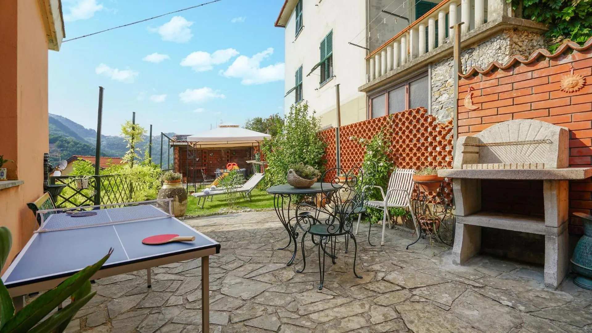 3 Bedroom Amazing Apartment In Avegno