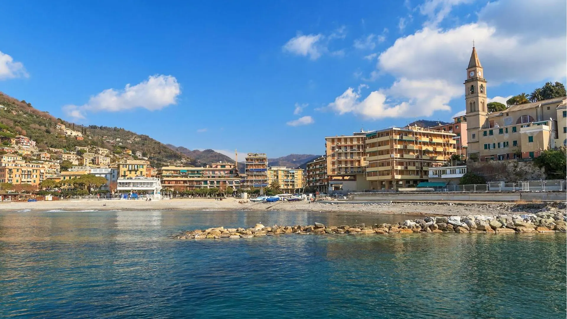 3 Bedroom Amazing Apartment In Avegno 0*,