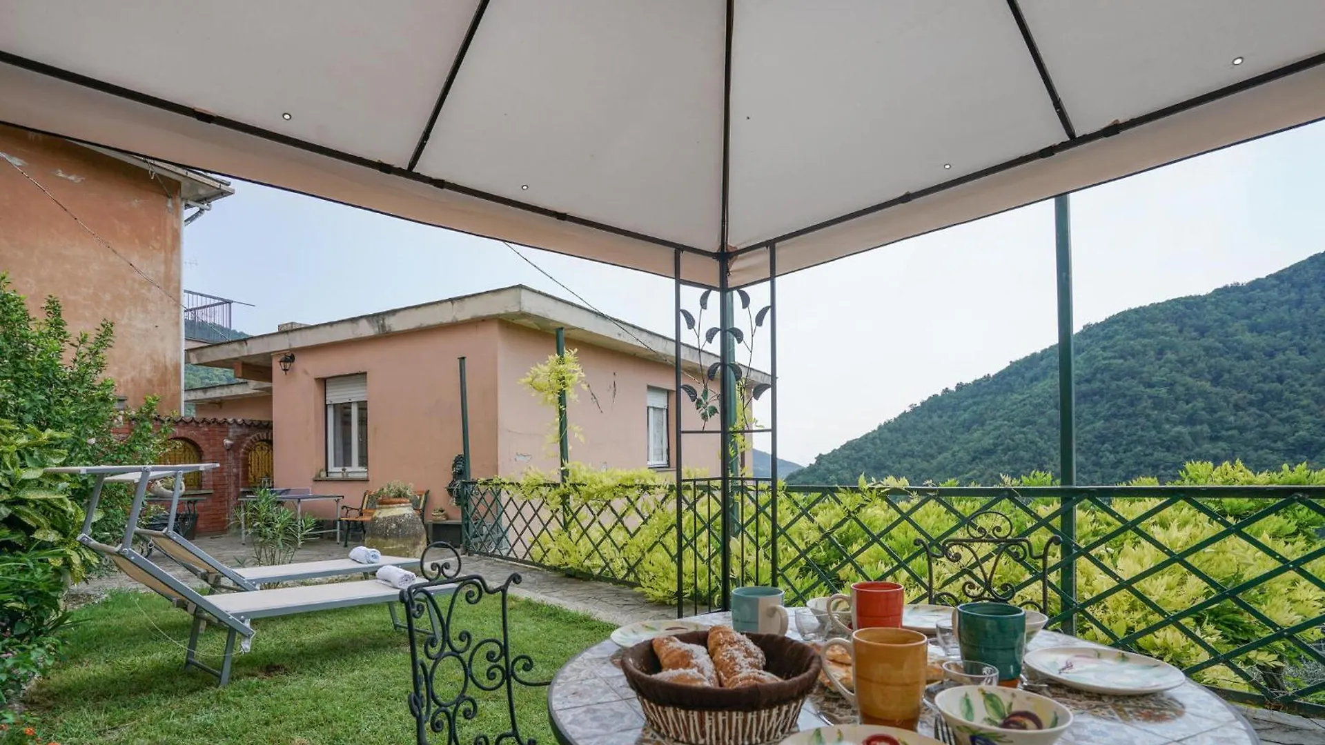 3 Bedroom Amazing Apartment In Avegno